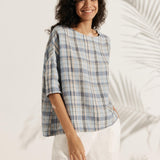 Top Aurora com Gola Bateau, Manga 3/4, Xadrez Gingham e 100% Linho