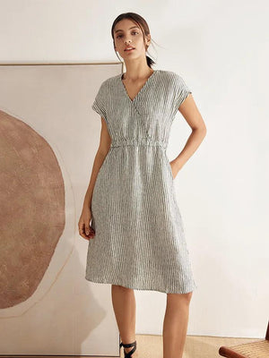 Vestido Midi Aria com Elástico na Cintura e às Riscas em 100% Linho