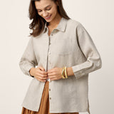 Camisa FELICITY em Linho 100% com Carcela Oculta e Bolso Aplicado