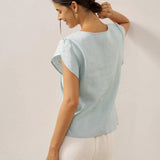 Top FARA em Linho 100% com Gola Crescente e Manga Flutter