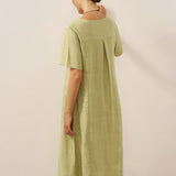 Vestido Midi de Linho 100% com Pregas e Decote Redondo MILA
