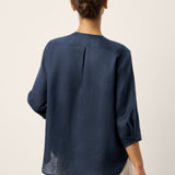 Camisa RANA de Linho 100% com Pregas Sanfonadas Esculpidas e Gola Redonda