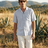 Camisa Henry de Linho 100% com Gola Cubana e Manga até ao Cotovelo