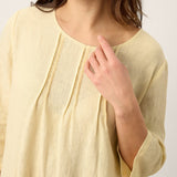 Vestido Comprido Verena 100% Linho com Pregas, Bordado e Cinto Ajustável com Folhos