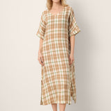 Vestido Maxi LESLIE 100% Linho com Xadrez, Decote em V Profundo, Ombros Descaídos e Fendas Laterais