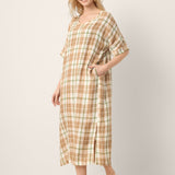 Vestido Maxi LESLIE 100% Linho com Xadrez, Decote em V Profundo, Ombros Descaídos e Fendas Laterais