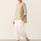 Top BRIANNA 100% Linho com Decote Redondo e Bainha Assimétrica