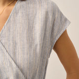 Vestido Midi Aria com Elástico na Cintura e às Riscas em 100% Linho