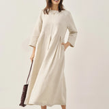 Vestido Maxi Plissado com Decote Barco em 100% Linho ABIGAIL