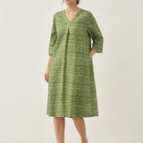 Vestido LIRA Midi com Decote em V e Bolinhas, 100% Linho