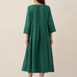 Vestido Maxi Plissado com Decote Barco em 100% Linho ABIGAIL