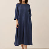 Vestido Maxi Plissado com Decote Barco em 100% Linho ABIGAIL