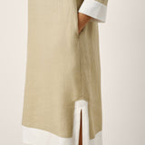 Vestido Midi em Camiseiro, com Decote em V, Sobreposições de Lapelas e Painéis Contrastantes em 100% Linho PERSEPHONE