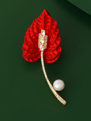 Alfinete de Lapela Lírio-Cala Vermelho em Liga, com Pérola de Água Doce e Cristal