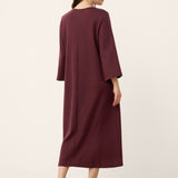 Vestido Maxi Plissado de Algodão com Decote em V Assimétrico BELLATRIX