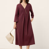Vestido Maxi Plissado de Algodão com Decote em V Assimétrico BELLATRIX
