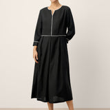 Vestido comprido com folhos e remate contrastante em linho-liocel NYX