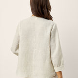 Top Pullover MARGOT em Linho e Liocel, com Gola Listrada e Pregas Invertidas