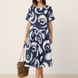 Vestido midi com cintura plissada e estampado abstrato em linho PRIYA