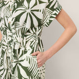 Vestido Midi de Camisa Aurelia em Linho com Estampado de Palmeiras, Cordão na Cintura e Manga com Punho