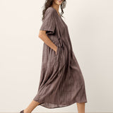 Vestido comprido com decote em V e cinto na cintura em Lyocell texturizado SUSANNA