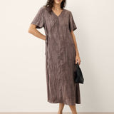 Vestido comprido com decote em V e cinto na cintura em Lyocell texturizado SUSANNA