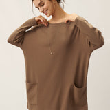 Camisola Lenzing Tencel Modal® com Gola Redonda, Ombros Descaídos e Bolsos de Aplicação