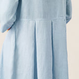 Vestido Maxi Plissado com Gola Meia-Lua, Botões Decorativos e Cintura, 100% Linho GWENYTH