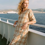 Vestido Maxi LESLIE 100% Linho com Xadrez, Decote em V Profundo, Ombros Descaídos e Fendas Laterais