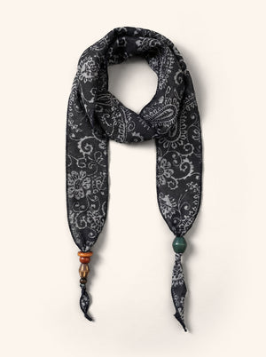 Lenço de Cetim Floral Multifuncional com Detalhes de Contas de Jade