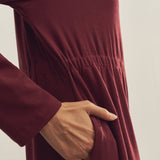 Vestido de Lã Merino com Detalhes Franzidos na Cintura