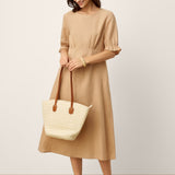 Vestido Comprido Zephyra de Linho 100% com Decote Redondo, Cintura Alta e Mangas com Folhos